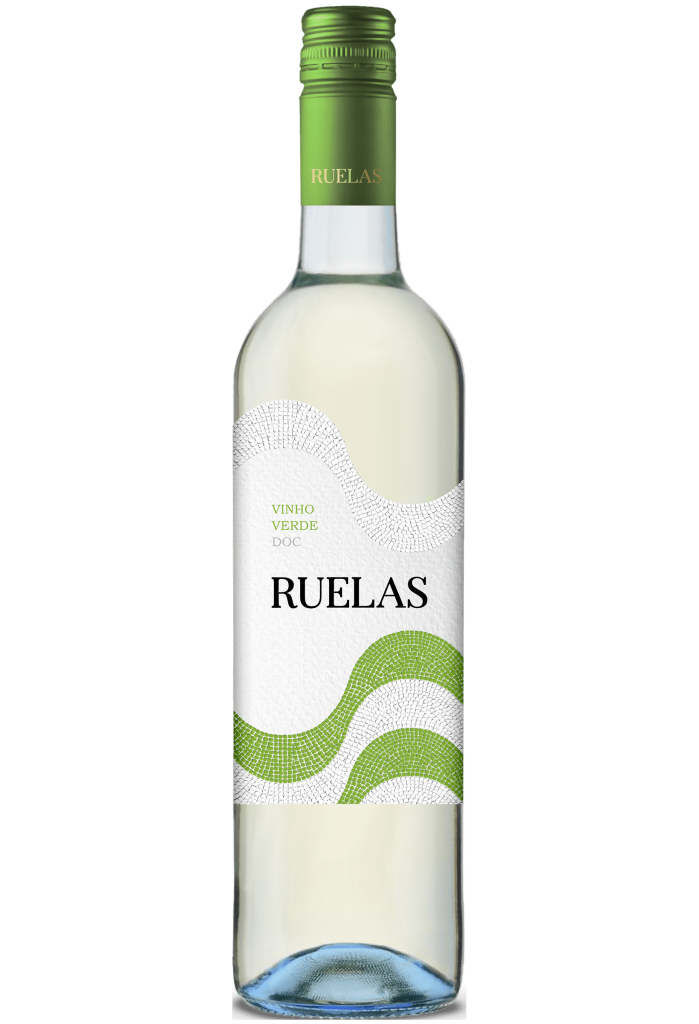 Вино полусухое vinho verde. Руэлас Винью Верде. Вино Руэлас Винью Верде белое полусухое 0.75. Виньо Верде белое полусухое. Виньо Верде вино Португалия.